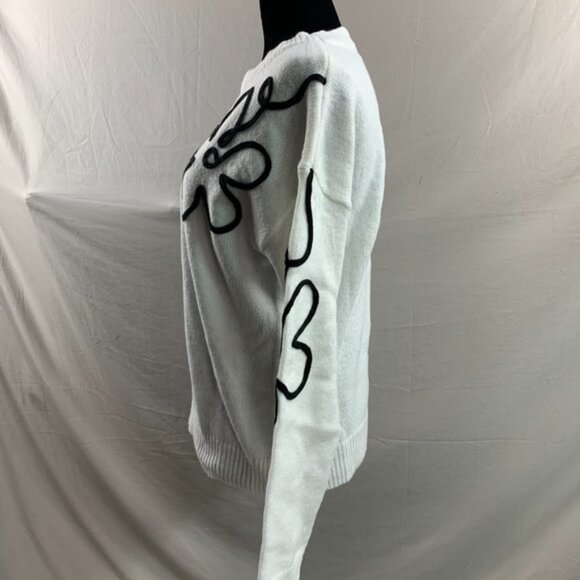 White/Black Floral Pattern Drop Shoulder Sweater - Picture 8 of 9